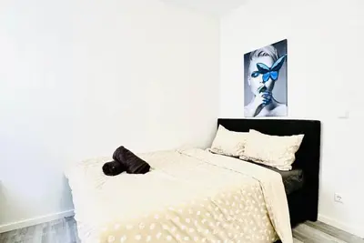 Image de Comfortable Stay Shared Apart 10 Mins to Fac Platz