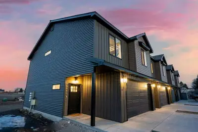 Image de Ashton Escape - Newly built townhome with Ac in charming Ashton