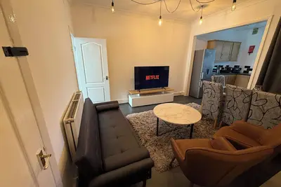 Image de Modern 3br Near Town • Families, Corporate & Contractors • Sleeps 10