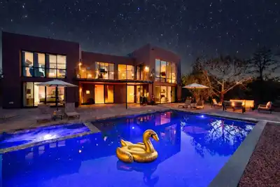 Image de Bella Vista I Private I Pool+Spa+Sauna I Game Rm I Trail Access I Sleeps 16!