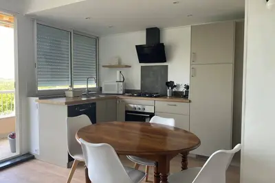 Image de Appartement T4 entièrement rénové dans Résidence Sécurisée