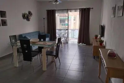 Image de Mareverde bright 1 bedroom with wifi, 5 minutes walk to the beach