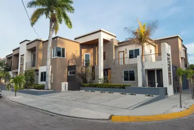 Image de Chic 3 Br Condo with Mexican Flair in Golden Zone