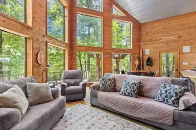 Image de Riverfront, 5 acres, kayaks, canoes, minutes to Crater of Diamonds, Lake Greeson