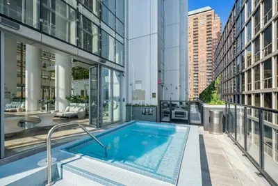 Image de Sentral Michigan Ave l 2br Premium l Modern & Walk Everywhere