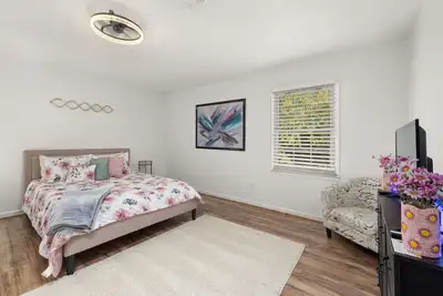 Image de New Cozy Townhome w/ Pool, Patio, Dogs Welcome