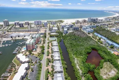 Image de Ft. Myers Beach Escape | Pool + Canal Views