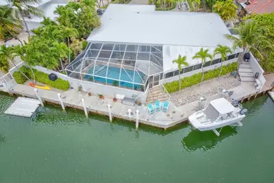 Image de Sombrero Shores ~ Waterfront Oasis w/ Pool, Hot Tub, 63' Dock & By The Beach