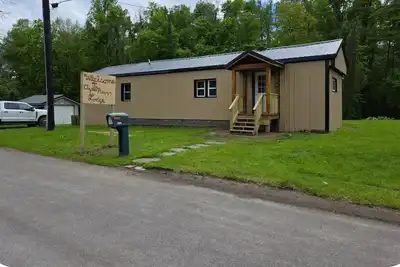 Image de Charming Cabin in Clyde, with a relaxing hot tub!