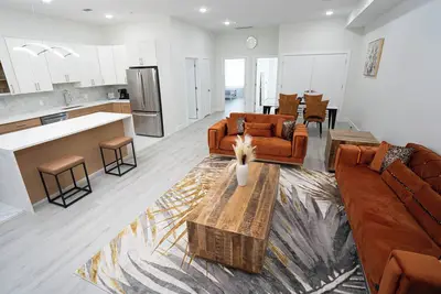 Image de 2-bedroom apartment in welcoming Paterson with Ac, fitness room Near Nyc