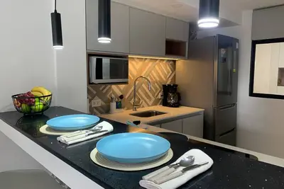 Image de Elegant, tranquil house for 16 guests free 4 cars parking in a great location!