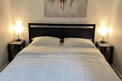 Image de Entire house close to downtown Sandusky on a quiet street