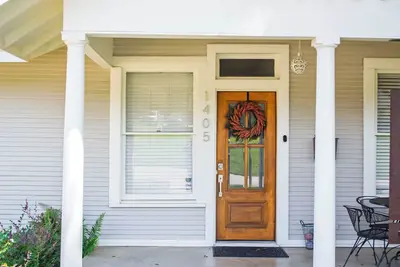 Image de Immaculately restored home in Downtown Brenham