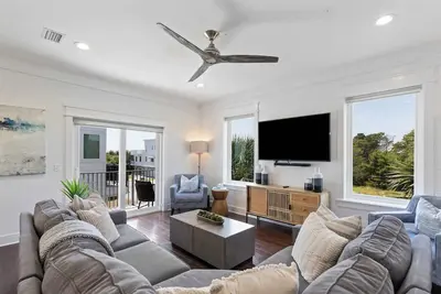 Image de Inlet Beach Retreat | Golf Cart, Bikes + Pool