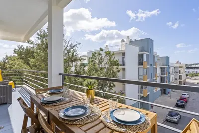 Image de Apartment by Marina, beach, town