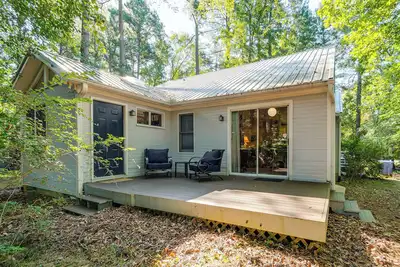 Image de Carrboro Quaint! 2 Mi to Heart of Chapel Hill!