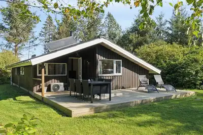 Image de Holiday home on natural plot 800 m from sea