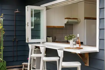 Image de Coastal Charm | Cute & Compact