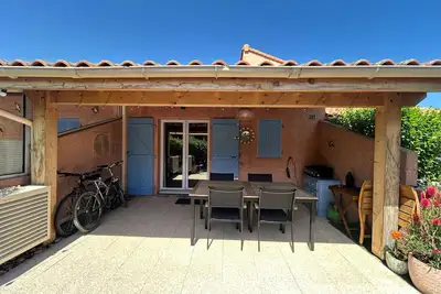 Image de Villa à 100m de la plage, avec piscine et tennis, dans une résidence sécurisée