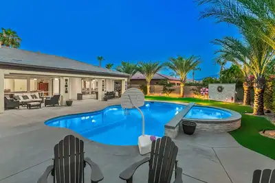 Image de Desert Haven: Pool, Spa, Mini-Golf, and More