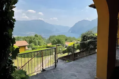 Image de Maison de vacances au lac et à la montagne