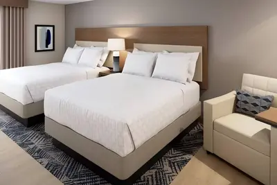 Image de Spacious Suite with Full Kitchen Near Macomb Center for the Performing Arts