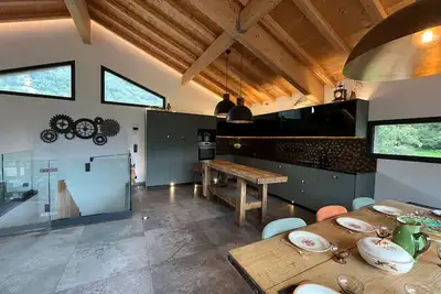 Image de Chalet aux pieds des stations de ski avec spa
