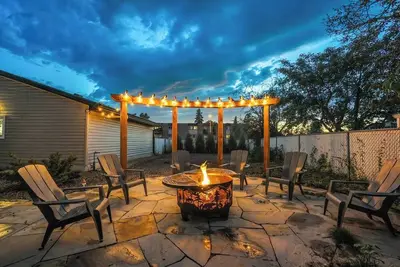 Image de Relax, recharge, and play. Just 15 mins from Downtown Edmonton