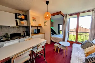 Image de À 100m des pistes de ski, 6ème étage, vue montagne, balcon, télévision, casier à ski, 23m², Les Arcs