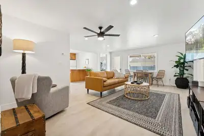 Image de Casa Cliffside Zone 2: Animal Friendly, Spacious Escape w/ Private Yard