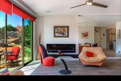 Image de 1 bedroom condo in scenic Sedona with private patio near shops and trials