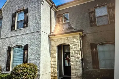 Image de 3-bedroom condo in charming Oxford with Ac