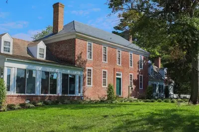 Image de Vaux Hall Manor - 5br Historic Farmhouse on Bay
