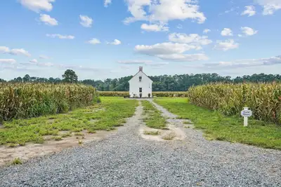 Image de Charming 2br with Fire Pit on Farm - 10 Min to Wharf