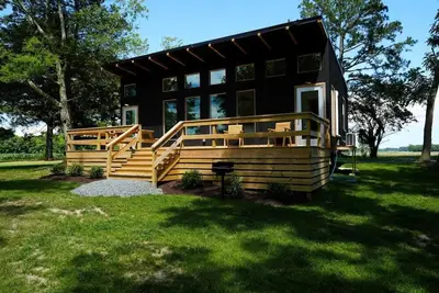 Image de Luxe 2br Cabin with Deck and Creek View - Working Farm