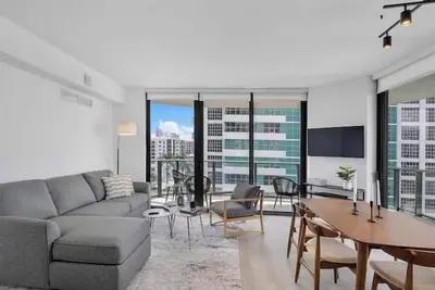 Image de Spectacular 2bed/2bath Vibrant Miami Getaway