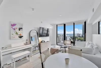 Image de Hyde Midtown Luxurious Ocean View Apartment