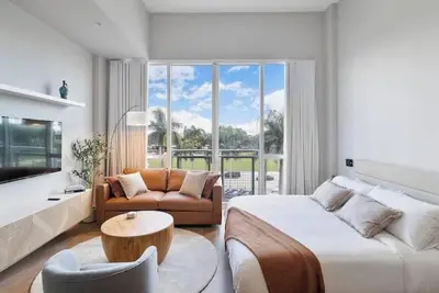 Image de Luxurious and Cozy Apartment in Downtown