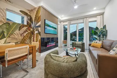 Image de Houston Duplex Duo/Pool/Mega Hottub/Golf/Sleeps 45