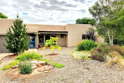 Image de Sunny 2 bedroom home with stunning views