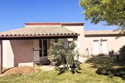 Image de Évasion Provençale : maison lumineuse avec piscine et grand jardin!