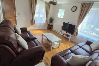 Image de Stylish 3-Bedroom House in Kingston Upon Hull – Perfect for Families & Groups
