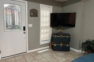 Image de Cozy 2-bedroom apartment in charming Lorain with Ac