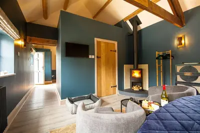 Image de Bolesworth Bothy - sleeps 2 guests  in 1 bedroom