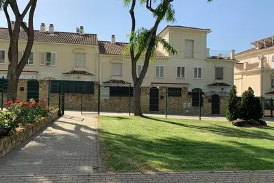 Image de Beautiful house in idyllic setting