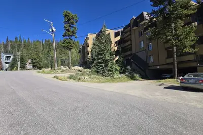 Image de GreatEscape Big White Upper Ski Hill Condo w/ Private Sauna! ! !