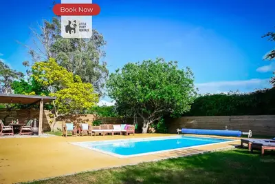 Image de Maison-Salle de bain privée-Famille-Vue sur Piscine-1