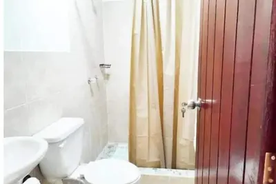 Image de 5 Studio at the best area & 6 Gorgeous Dual Apt: Marvel at Space & Style!