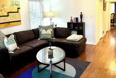 Image de Walk to Piedmont Park, Townhouse Sleeps 6, Fire Pit, Parking
