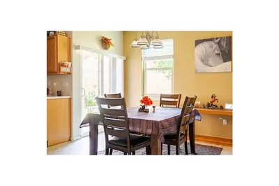 Image de Quiet and cozy family home with all the comforts of home.